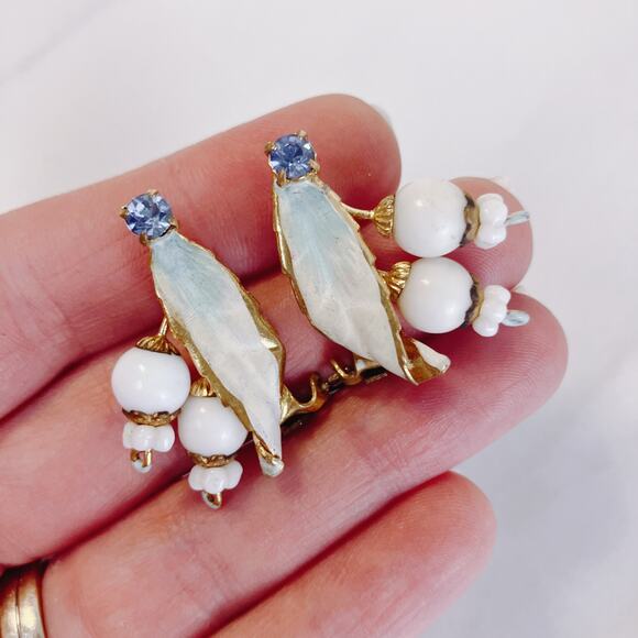VTG Made In Austria Clip On Earrings White Glass Blue Rhinestone 1950s - Picture 2 of 13